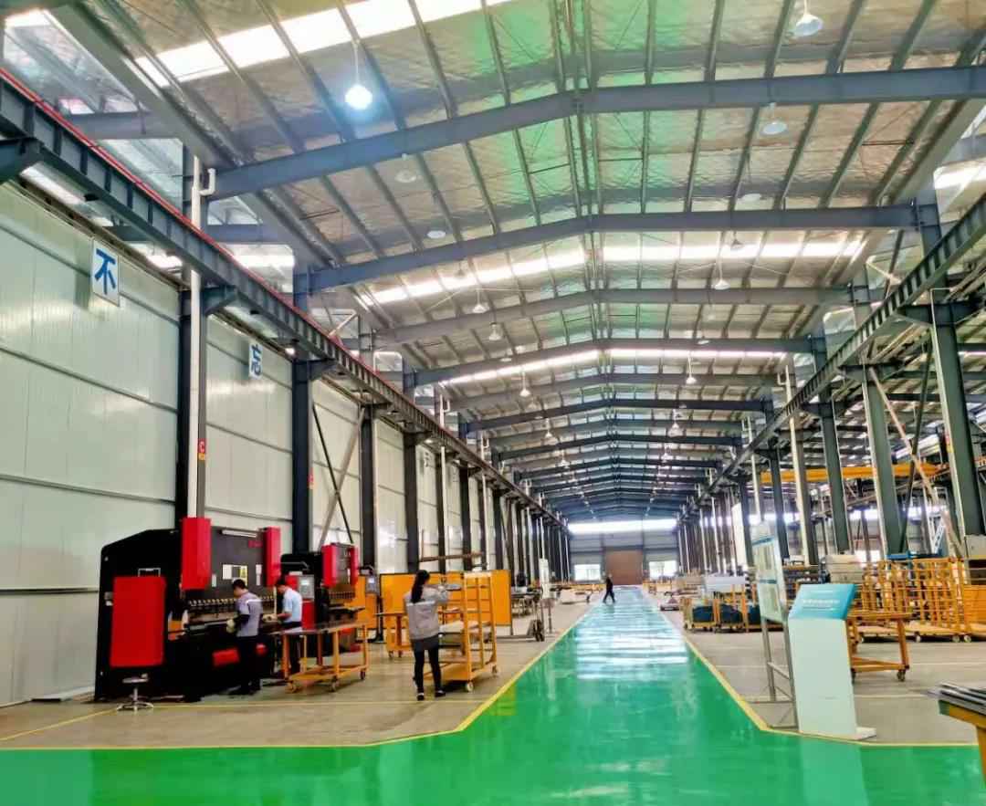 【半岛·官方端网页版登录入口-半岛(中国)湖南生产基地】热火朝天生产忙，高质高效产精品！​